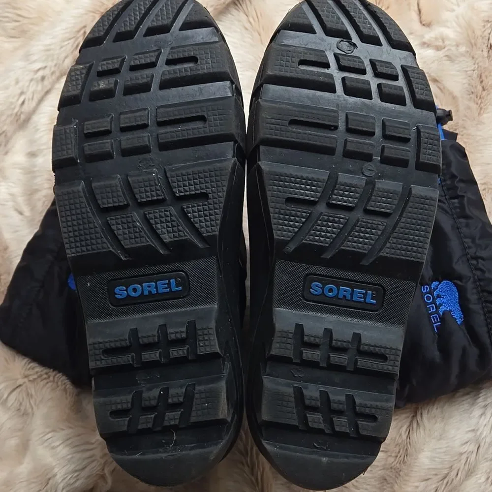 SOREL FLURRY BLACK AND BLUE TRIM WINTER SNOW BOOTS, SIZE 7